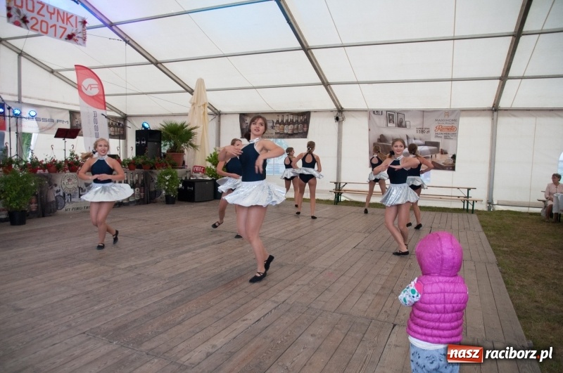 Zdjęcie w galerii na portalu naszraciborz.pl: Marcin Daniec gwiazdą dożynek i dziesięciolecia LKS w Raszczycach wiadomości z regionu