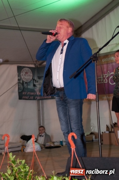 Zdjęcie w galerii na portalu naszraciborz.pl: Marcin Daniec gwiazdą dożynek i dziesięciolecia LKS w Raszczycach wiadomości z regionu