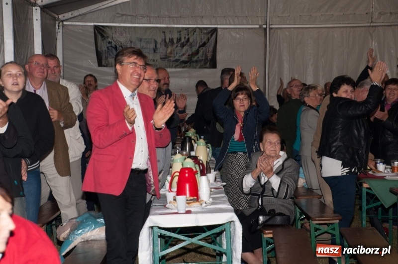 Zdjęcie w galerii na portalu naszraciborz.pl: Marcin Daniec gwiazdą dożynek i dziesięciolecia LKS w Raszczycach wiadomości z regionu