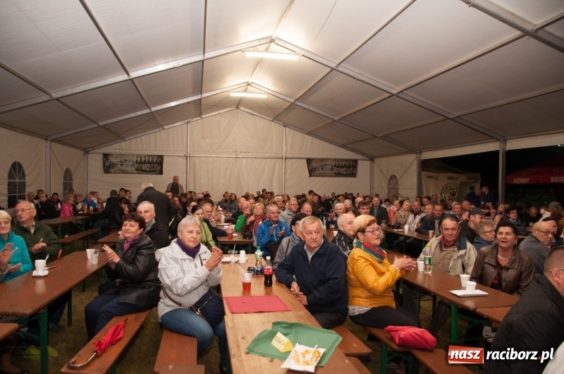 Zdjęcie w galerii na portalu naszraciborz.pl: Marcin Daniec gwiazdą dożynek i dziesięciolecia LKS w Raszczycach wiadomości z regionu