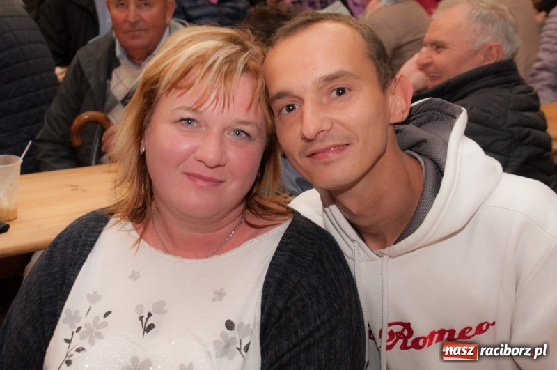 Zdjęcie w galerii na portalu naszraciborz.pl: Marcin Daniec gwiazdą dożynek i dziesięciolecia LKS w Raszczycach wiadomości z regionu