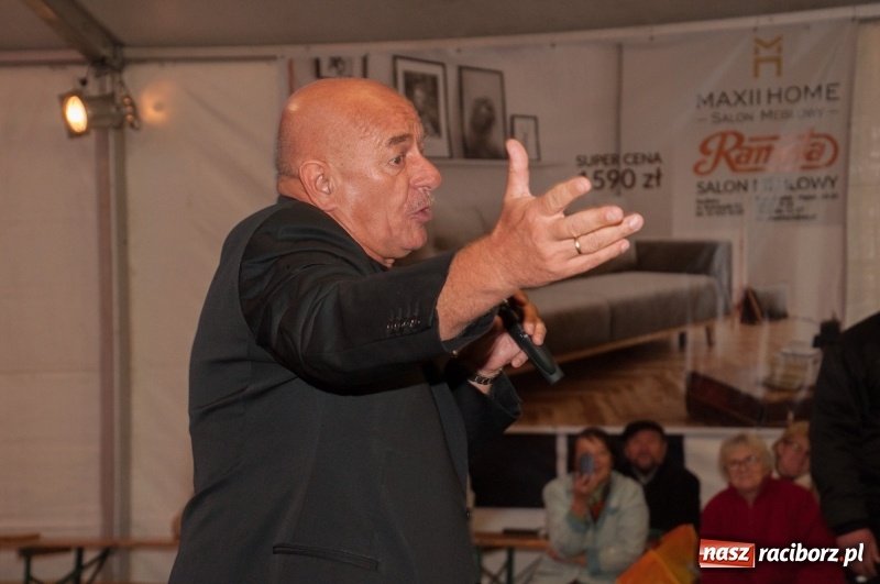 Zdjęcie w galerii na portalu naszraciborz.pl: Marcin Daniec gwiazdą dożynek i dziesięciolecia LKS w Raszczycach wiadomości z regionu