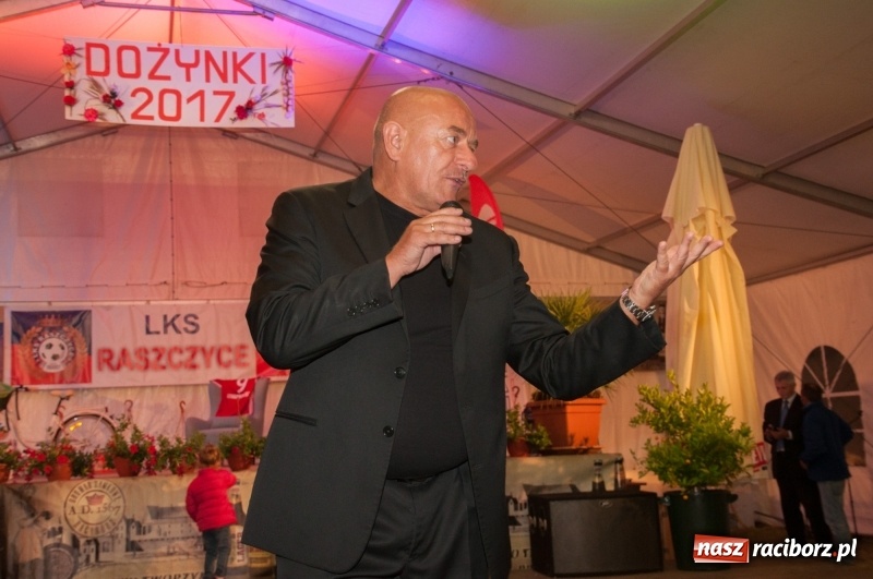 Zdjęcie w galerii na portalu naszraciborz.pl: Marcin Daniec gwiazdą dożynek i dziesięciolecia LKS w Raszczycach wiadomości z regionu