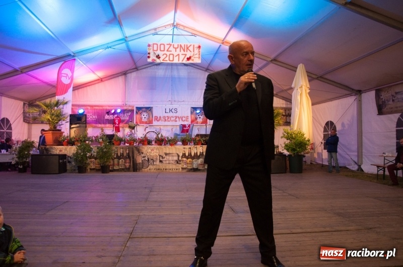 Zdjęcie w galerii na portalu naszraciborz.pl: Marcin Daniec gwiazdą dożynek i dziesięciolecia LKS w Raszczycach wiadomości z regionu