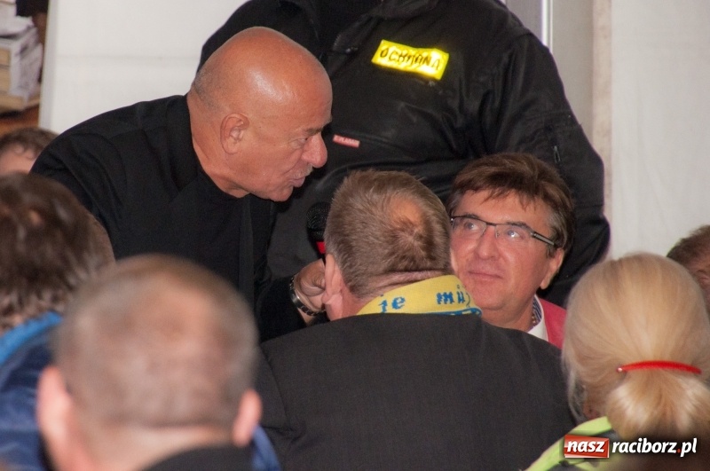 Zdjęcie w galerii na portalu naszraciborz.pl: Marcin Daniec gwiazdą dożynek i dziesięciolecia LKS w Raszczycach wiadomości z regionu