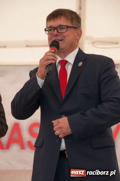 Zdjęcie w galerii na portalu naszraciborz.pl: Marcin Daniec gwiazdą dożynek i dziesięciolecia LKS w Raszczycach wiadomości z regionu