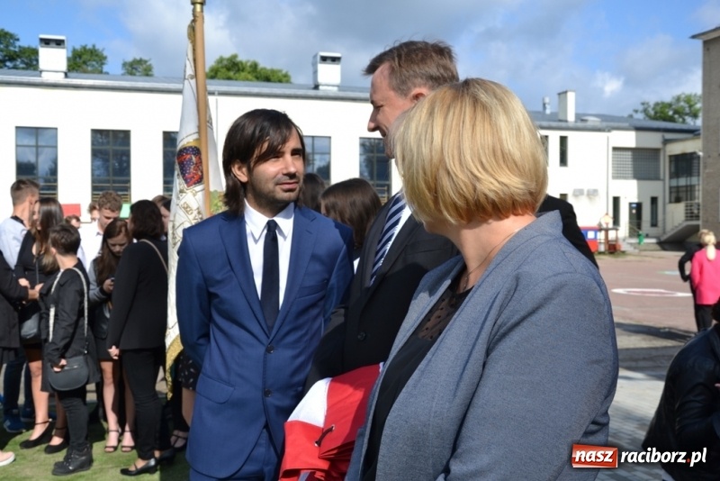 Zdjęcie w galerii na portalu naszraciborz.pl: Sekretarz strzelił gola, czyli boisko otwarte! wiadomości z regionu