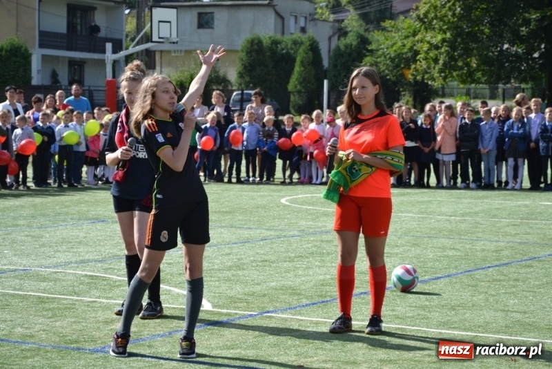 Zdjęcie w galerii na portalu naszraciborz.pl: Sekretarz strzelił gola, czyli boisko otwarte! wiadomości z regionu