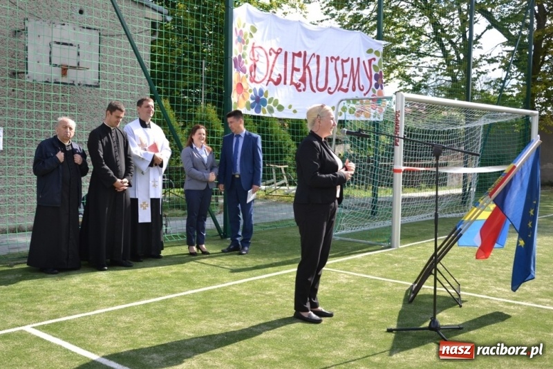 Zdjęcie w galerii na portalu naszraciborz.pl: Sekretarz strzelił gola, czyli boisko otwarte! wiadomości z regionu