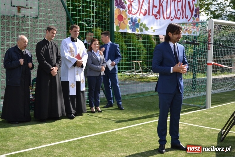 Zdjęcie w galerii na portalu naszraciborz.pl: Sekretarz strzelił gola, czyli boisko otwarte! wiadomości z regionu