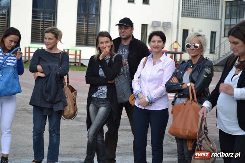 Zdjęcie w galerii na portalu naszraciborz.pl: Sekretarz strzelił gola, czyli boisko otwarte! wiadomości z regionu