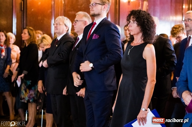 Zdjęcie w galerii na portalu naszraciborz.pl: Powiatowa inauguracja roku szkolnego w I LO wiadomości z regionu