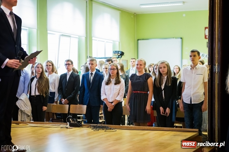 Zdjęcie w galerii na portalu naszraciborz.pl: Powiatowa inauguracja roku szkolnego w I LO wiadomości z regionu