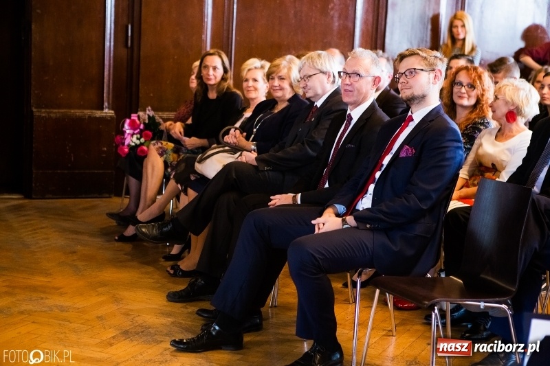 Zdjęcie w galerii na portalu naszraciborz.pl: Powiatowa inauguracja roku szkolnego w I LO wiadomości z regionu