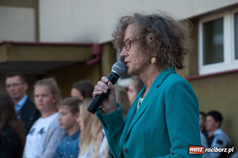 Zdjęcie w galerii na portalu naszraciborz.pl: SP18 rozpoczęła rok szkolny w dużo większym składzie wiadomości z regionu