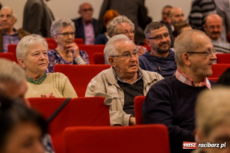 Zdjęcie w galerii na portalu naszraciborz.pl: Niemal pełna sala na spotkaniu z Bronisławem Komorowskim  wiadomości z regionu