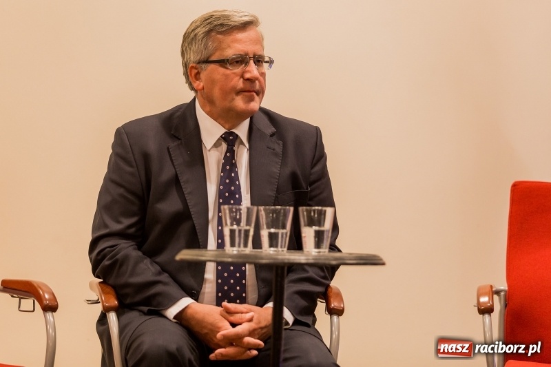 Zdjęcie w galerii na portalu naszraciborz.pl: Niemal pełna sala na spotkaniu z Bronisławem Komorowskim  wiadomości z regionu