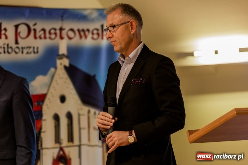 Zdjęcie w galerii na portalu naszraciborz.pl: Niemal pełna sala na spotkaniu z Bronisławem Komorowskim  wiadomości z regionu