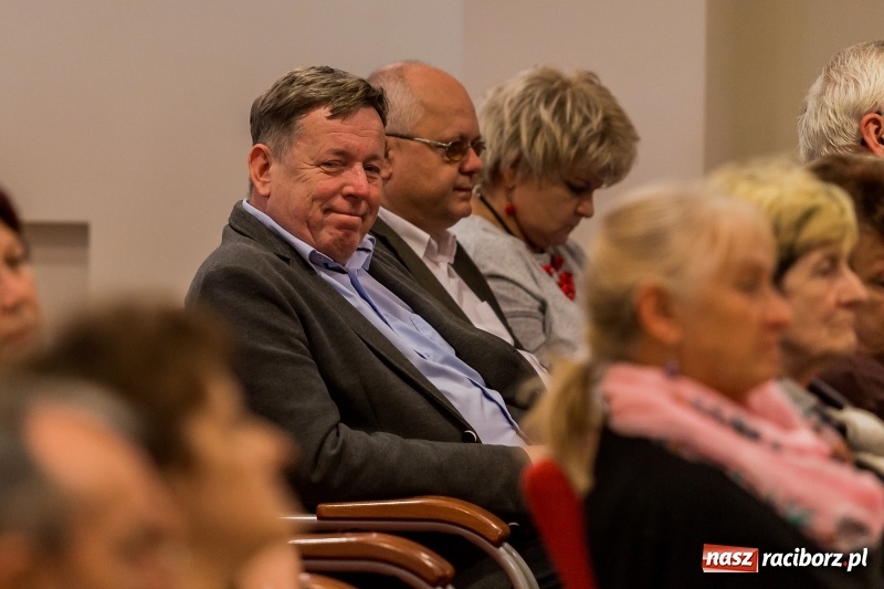 Zdjęcie w galerii na portalu naszraciborz.pl: Niemal pełna sala na spotkaniu z Bronisławem Komorowskim  wiadomości z regionu