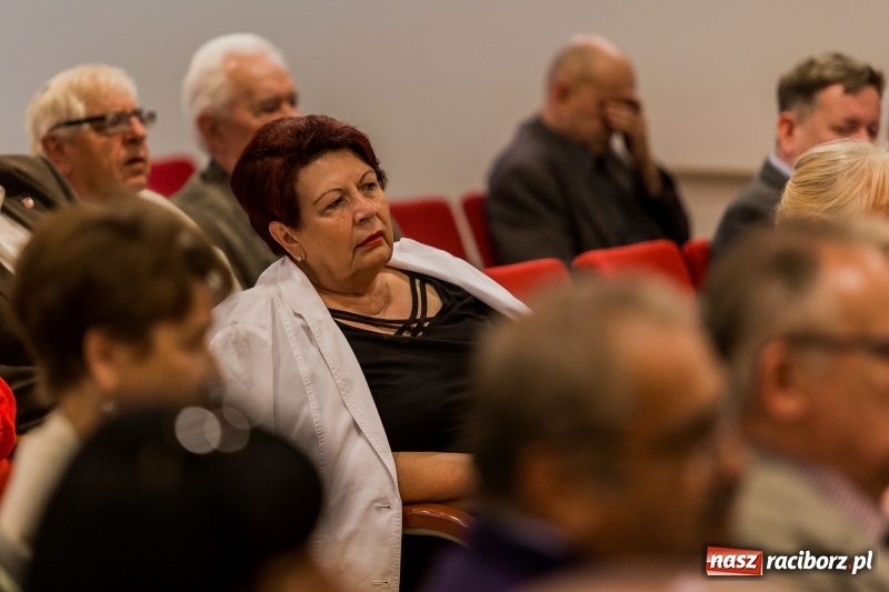 Zdjęcie w galerii na portalu naszraciborz.pl: Niemal pełna sala na spotkaniu z Bronisławem Komorowskim  wiadomości z regionu