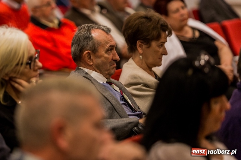 Zdjęcie w galerii na portalu naszraciborz.pl: Niemal pełna sala na spotkaniu z Bronisławem Komorowskim  wiadomości z regionu