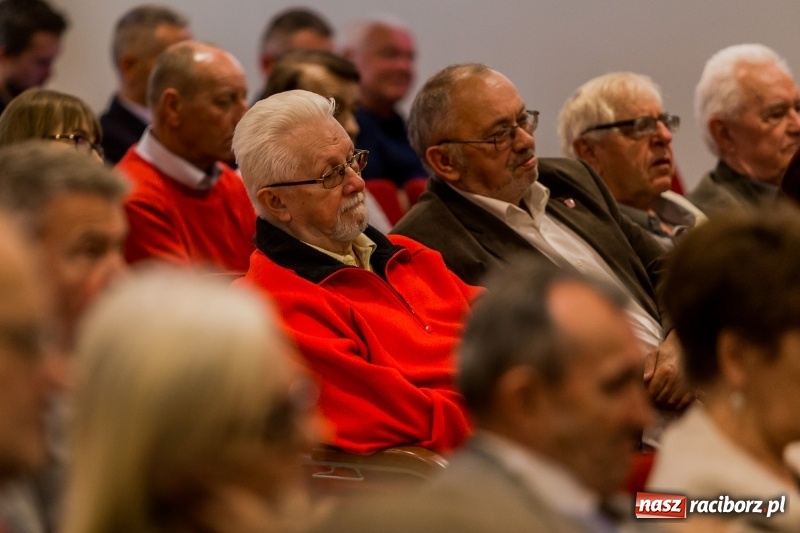 Zdjęcie w galerii na portalu naszraciborz.pl: Niemal pełna sala na spotkaniu z Bronisławem Komorowskim  wiadomości z regionu
