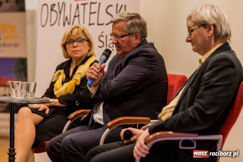 Zdjęcie w galerii na portalu naszraciborz.pl: Niemal pełna sala na spotkaniu z Bronisławem Komorowskim  wiadomości z regionu