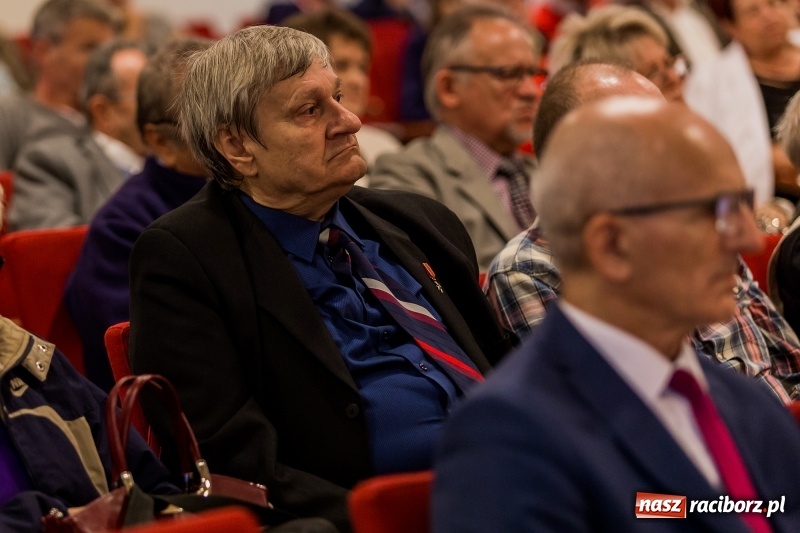 Zdjęcie w galerii na portalu naszraciborz.pl: Niemal pełna sala na spotkaniu z Bronisławem Komorowskim  wiadomości z regionu