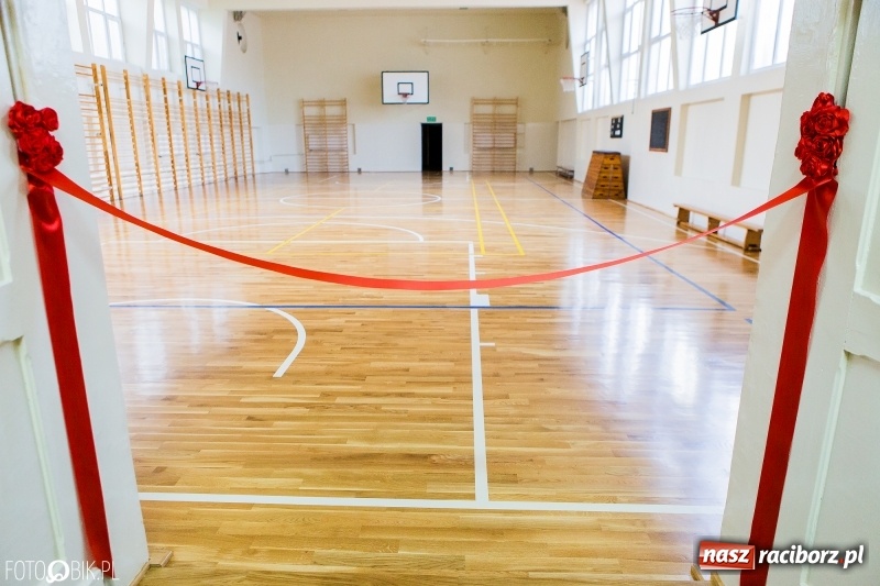 Zdjęcie w galerii na portalu naszraciborz.pl: Odremontowana sala gimnastyczna ZSO nr 1 oficjalnie otwarta  wiadomości z regionu