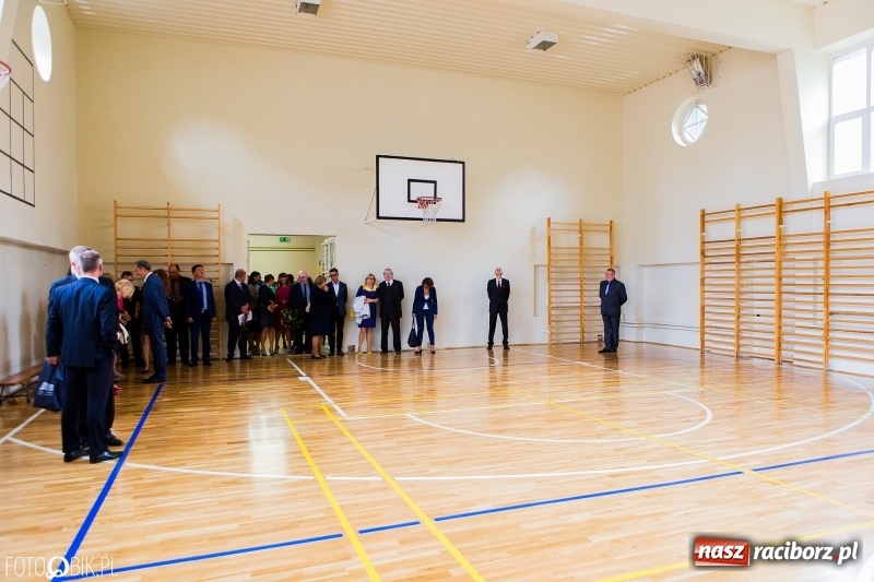 Zdjęcie w galerii na portalu naszraciborz.pl: Odremontowana sala gimnastyczna ZSO nr 1 oficjalnie otwarta  wiadomości z regionu