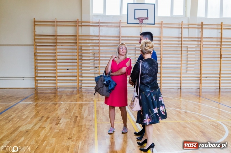 Zdjęcie w galerii na portalu naszraciborz.pl: Odremontowana sala gimnastyczna ZSO nr 1 oficjalnie otwarta  wiadomości z regionu