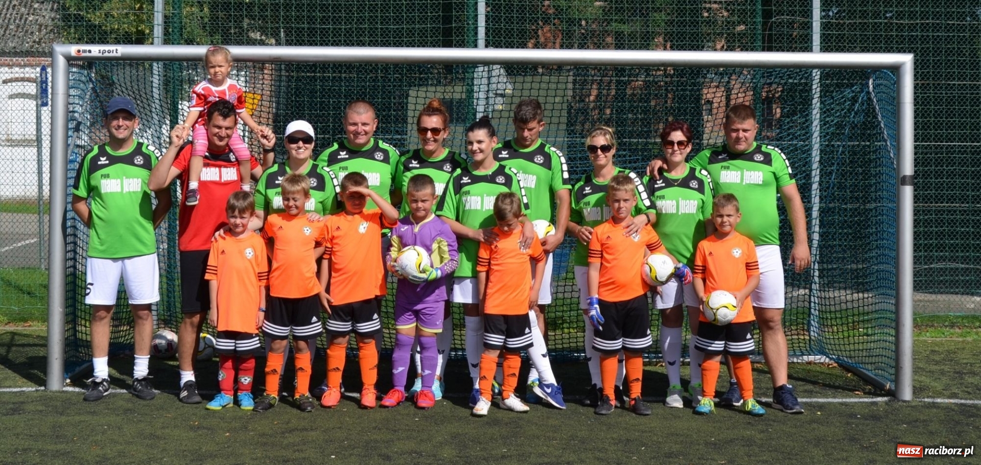 Zdjęcie w galerii na portalu naszraciborz.pl: Przygotowania młodzieży LKS Tworków na obozie w Rewalu wiadomości z regionu