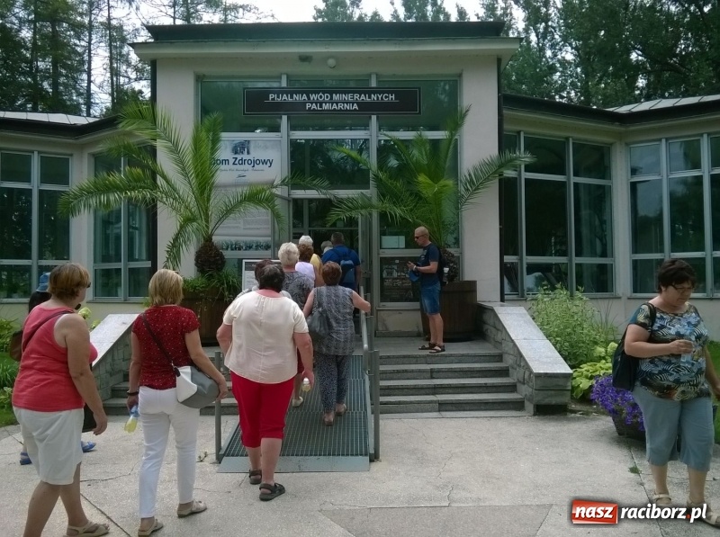 Zdjęcie w galerii na portalu naszraciborz.pl: Prus i Torbicka, Ojciec Mateusz i cenny kamień, czyli Kobiety aktywne na wycieczce wiadomości z regionu