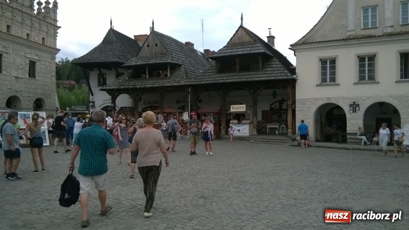 Zdjęcie w galerii na portalu naszraciborz.pl: Prus i Torbicka, Ojciec Mateusz i cenny kamień, czyli Kobiety aktywne na wycieczce wiadomości z regionu