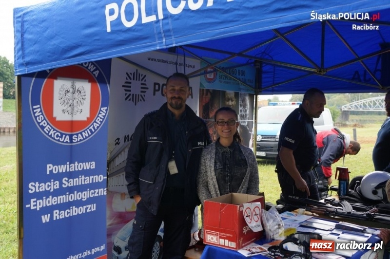 Zdjęcie w galerii na portalu naszraciborz.pl: Piknik rodzinny w Chałupkach z udziałem raciborskich policjantów wiadomości z regionu