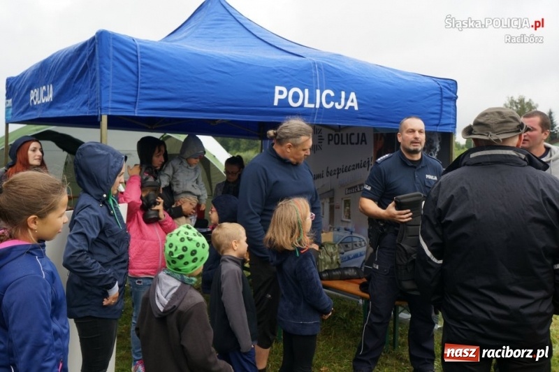 Zdjęcie w galerii na portalu naszraciborz.pl: Piknik rodzinny w Chałupkach z udziałem raciborskich policjantów wiadomości z regionu