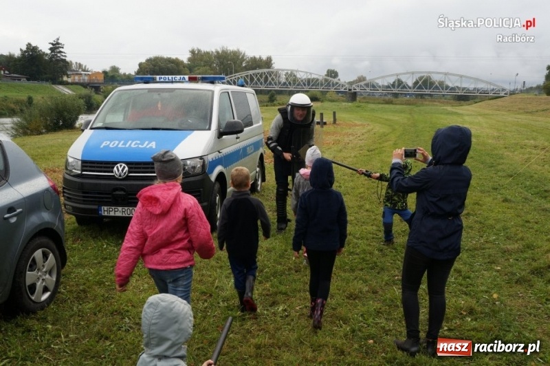 Zdjęcie w galerii na portalu naszraciborz.pl: Piknik rodzinny w Chałupkach z udziałem raciborskich policjantów wiadomości z regionu