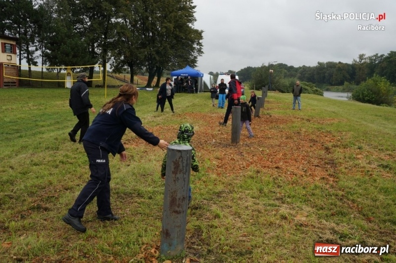 Zdjęcie w galerii na portalu naszraciborz.pl: Piknik rodzinny w Chałupkach z udziałem raciborskich policjantów wiadomości z regionu