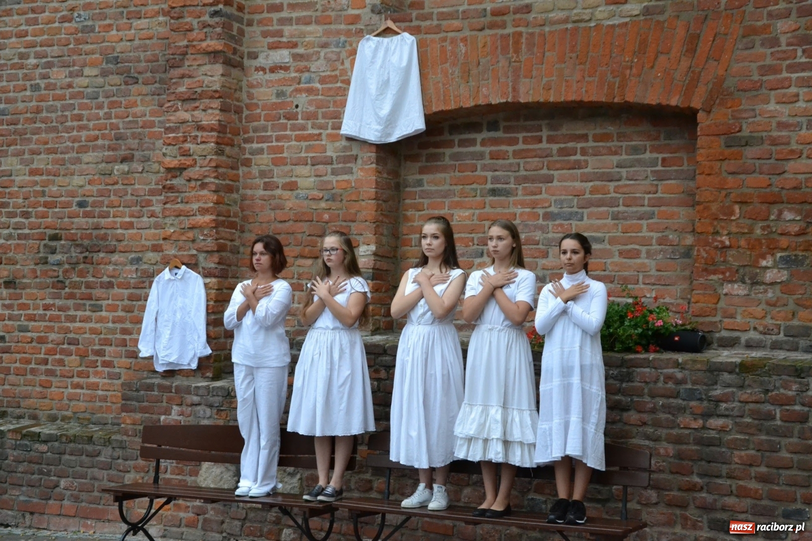 Zdjęcie w galerii na portalu naszraciborz.pl: I AM – Jestem - finał działań artystycznych podsumowano na Zamku Piastowskim wiadomości z regionu