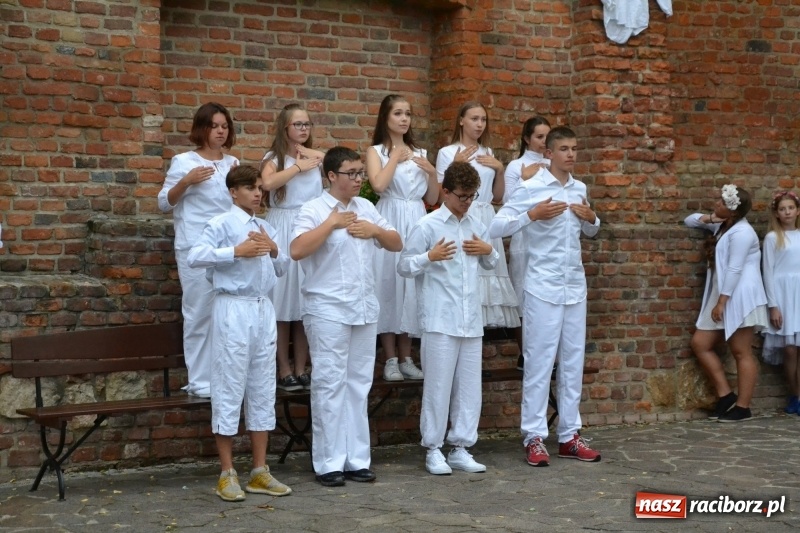 Zdjęcie w galerii na portalu naszraciborz.pl: I AM – Jestem - finał działań artystycznych podsumowano na Zamku Piastowskim wiadomości z regionu