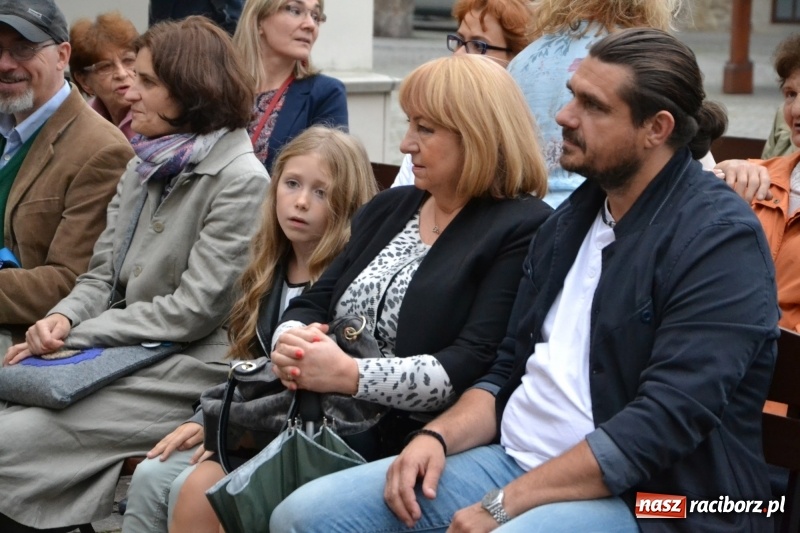 Zdjęcie w galerii na portalu naszraciborz.pl: I AM – Jestem - finał działań artystycznych podsumowano na Zamku Piastowskim wiadomości z regionu