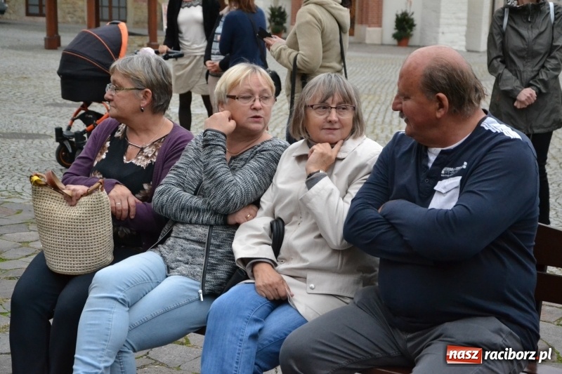 Zdjęcie w galerii na portalu naszraciborz.pl: I AM – Jestem - finał działań artystycznych podsumowano na Zamku Piastowskim wiadomości z regionu