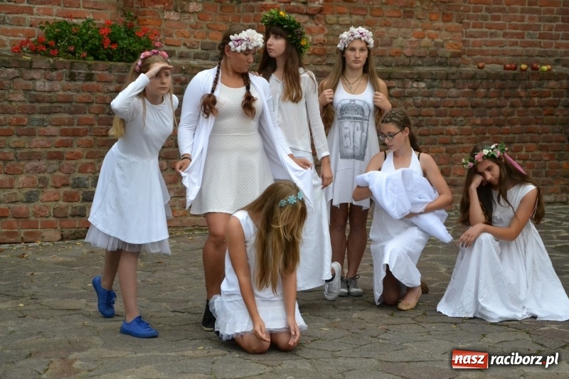 Zdjęcie w galerii na portalu naszraciborz.pl: I AM – Jestem - finał działań artystycznych podsumowano na Zamku Piastowskim wiadomości z regionu