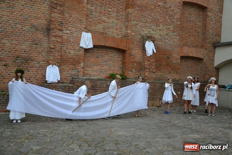 Zdjęcie w galerii na portalu naszraciborz.pl: I AM – Jestem - finał działań artystycznych podsumowano na Zamku Piastowskim wiadomości z regionu