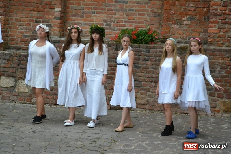 Zdjęcie w galerii na portalu naszraciborz.pl: I AM – Jestem - finał działań artystycznych podsumowano na Zamku Piastowskim wiadomości z regionu