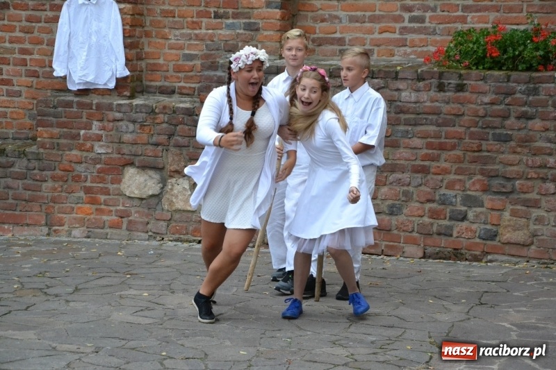 Zdjęcie w galerii na portalu naszraciborz.pl: I AM – Jestem - finał działań artystycznych podsumowano na Zamku Piastowskim wiadomości z regionu