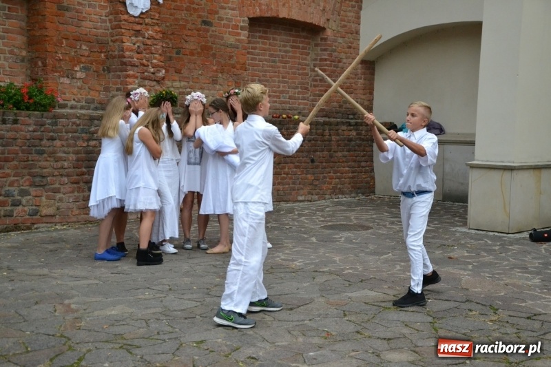 Zdjęcie w galerii na portalu naszraciborz.pl: I AM – Jestem - finał działań artystycznych podsumowano na Zamku Piastowskim wiadomości z regionu