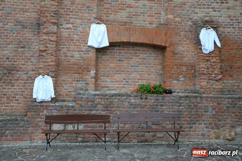 Zdjęcie w galerii na portalu naszraciborz.pl: I AM – Jestem - finał działań artystycznych podsumowano na Zamku Piastowskim wiadomości z regionu