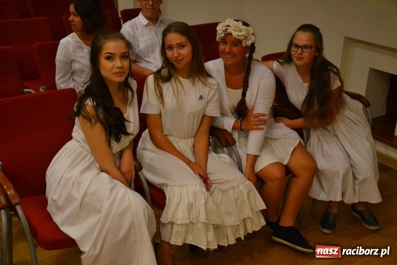 Zdjęcie w galerii na portalu naszraciborz.pl: I AM – Jestem - finał działań artystycznych podsumowano na Zamku Piastowskim wiadomości z regionu