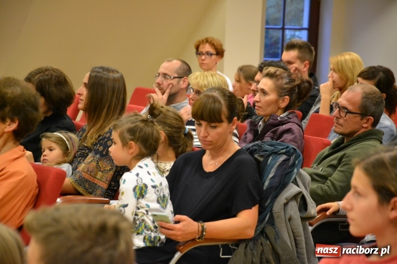 Zdjęcie w galerii na portalu naszraciborz.pl: I AM – Jestem - finał działań artystycznych podsumowano na Zamku Piastowskim wiadomości z regionu